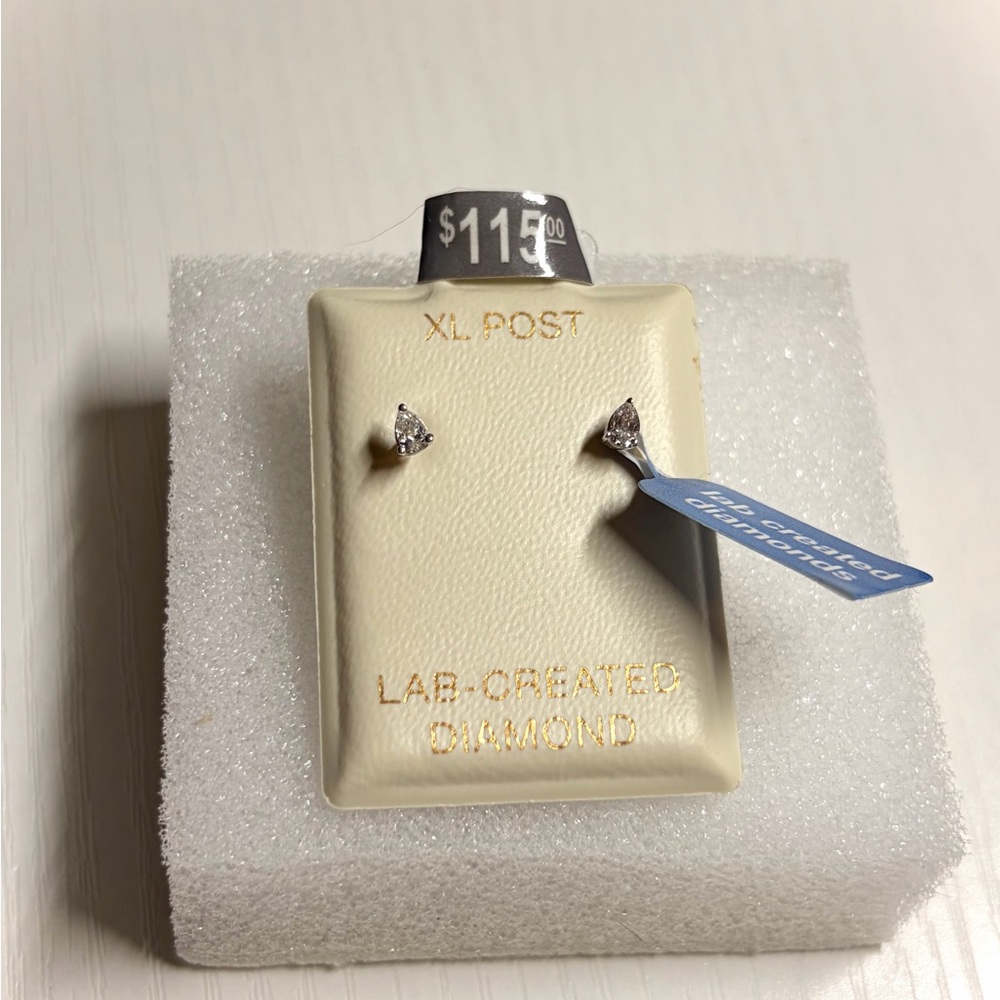 Banter Pear Lab Grown Diamond Earrings NWT